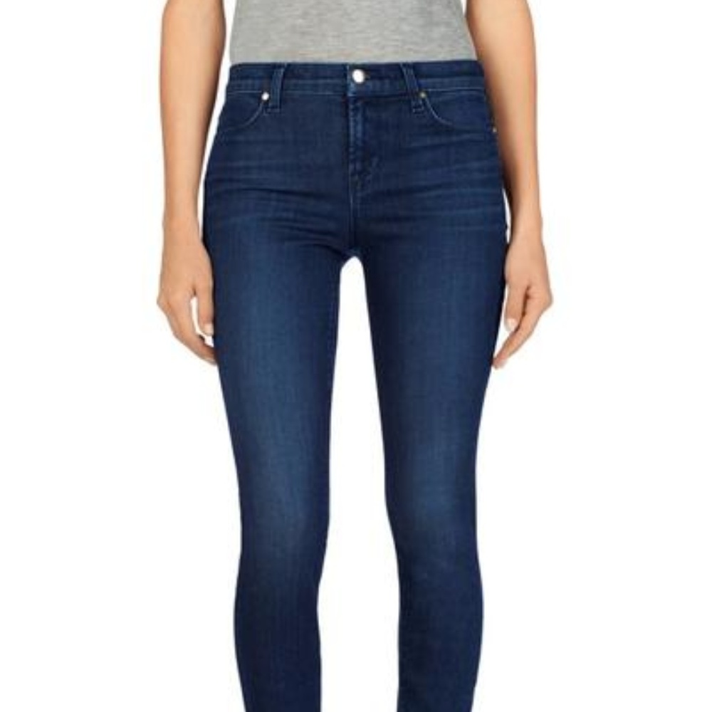 BRAND NEW J BRAND SKINNY JEANS-BOUTIQUE OWNED.